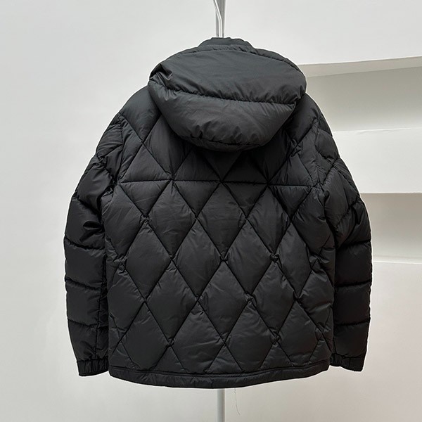 モンクレール n級品 AVEROLEショートダウンジャケット mok06608